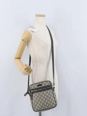 GUCCI GG Supreme Shoulder Bag PVC Navy Silver 233268 Auth 173197